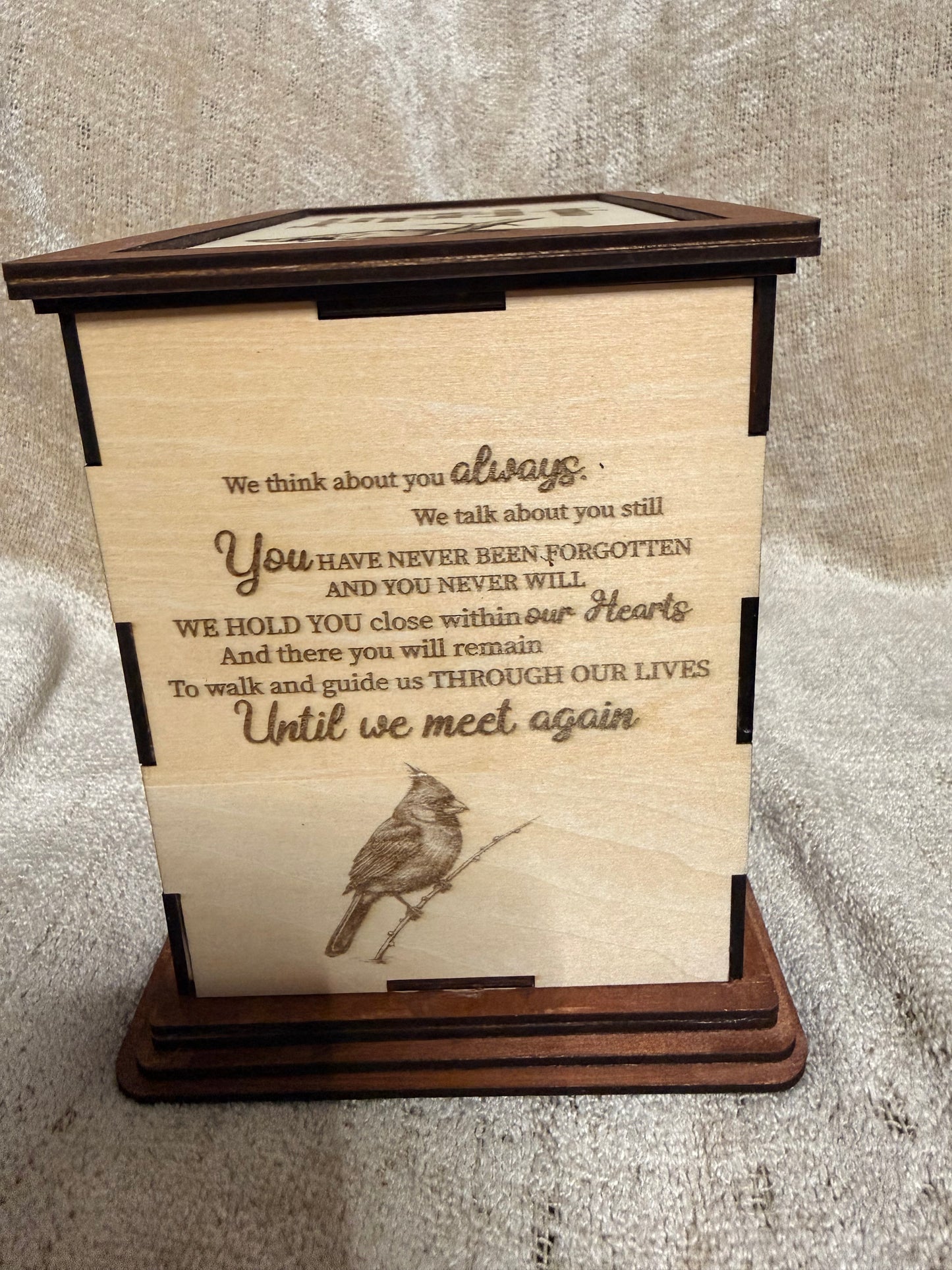 Reflection Collection – Cardinal Remembrance Chest