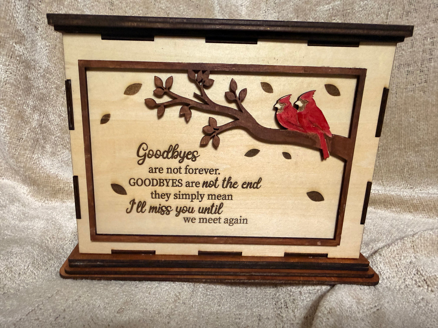 Reflection Collection – Cardinal Remembrance Chest