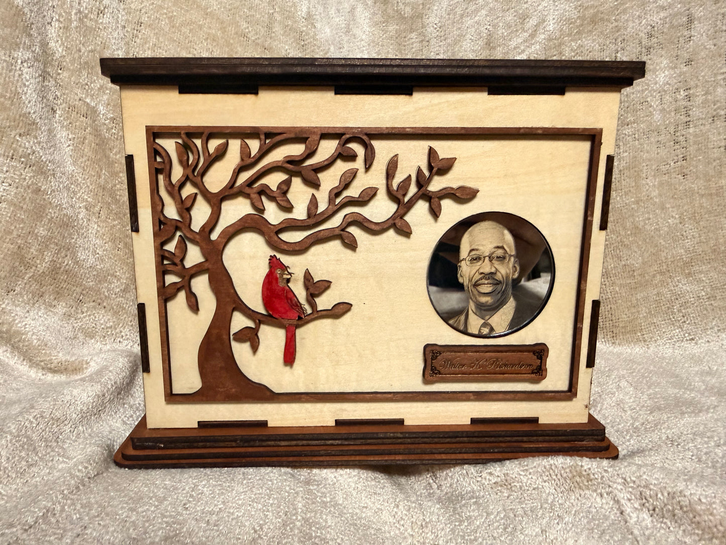 Reflection Collection – Cardinal Remembrance Chest