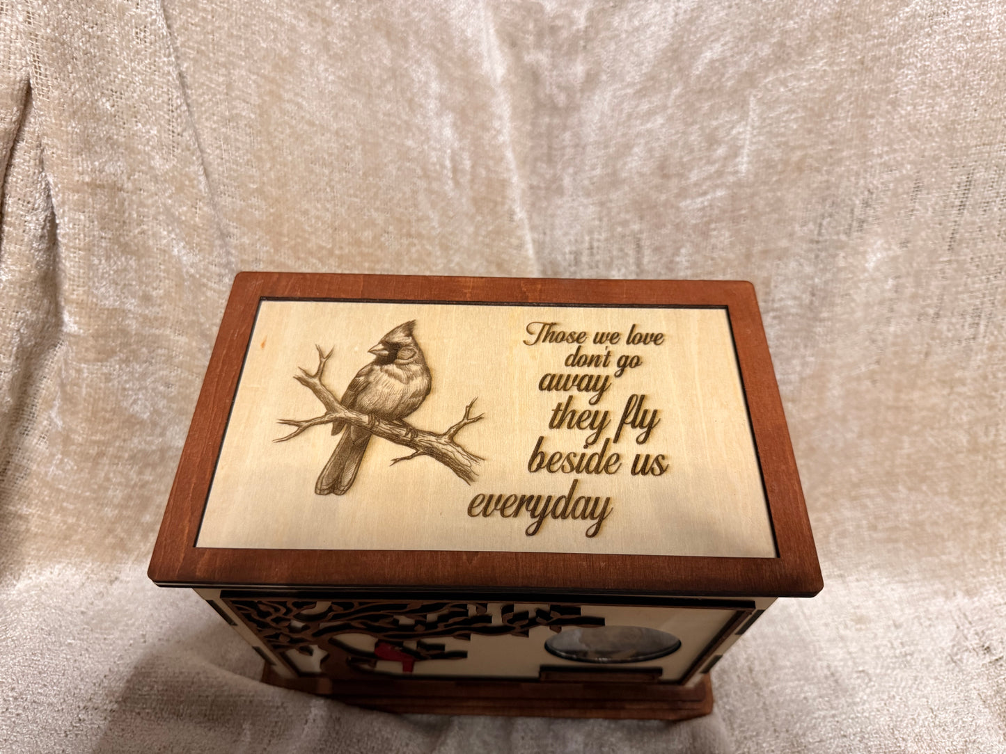 Reflection Collection – Cardinal Remembrance Chest